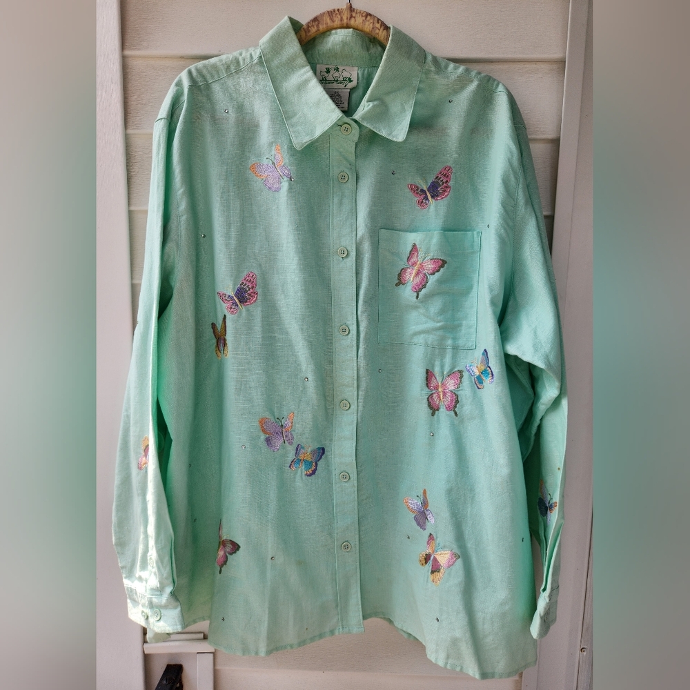 Quacker Factory Mint Green Shirt with Butterfly Embroidery